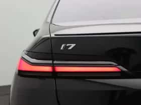 BMW i7 (2025) thumbnail 10