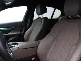 BMW i5 (2025) thumbnail 12