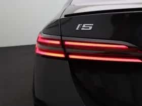BMW i5 (2025) thumbnail 10