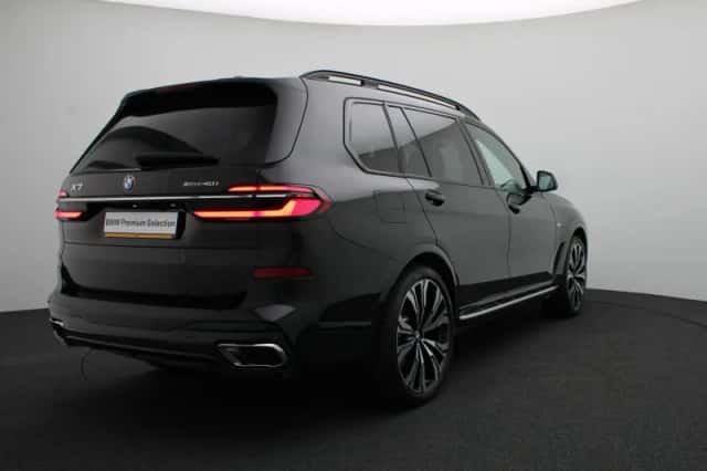 BMW X7 (2025) thumbnail 2