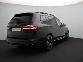 BMW X7 (2025) thumbnail 2
