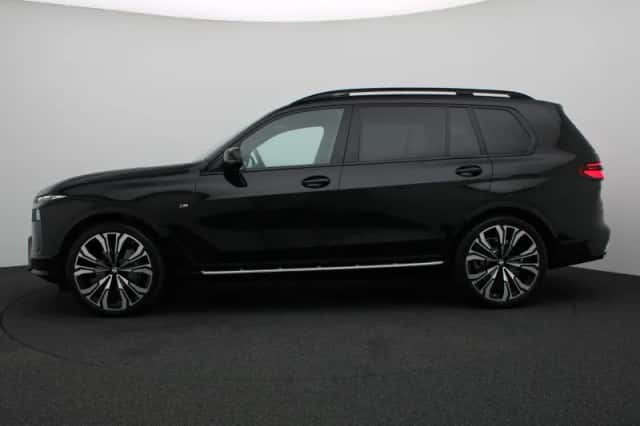 BMW X7 (2025) thumbnail 4