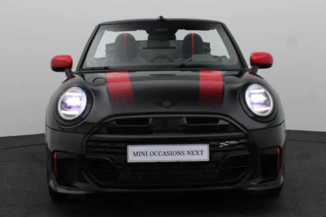 MINI Cabrio (2025) thumbnail 3
