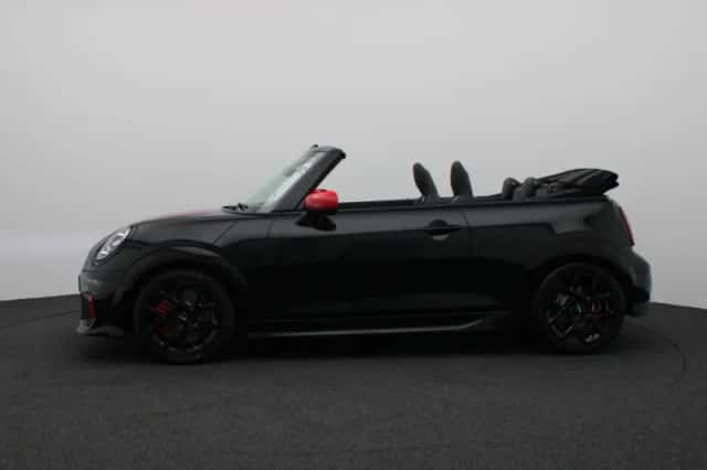 MINI Cabrio (2025) thumbnail 4