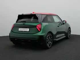 MINI Cooper (2024) thumbnail 2