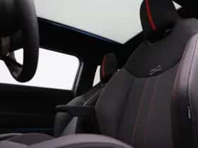 MINI Cooper (2024) thumbnail 14