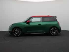 MINI Cooper (2024) thumbnail 4