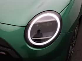 MINI Cooper (2024) thumbnail 7