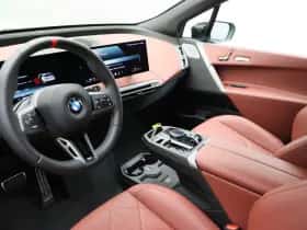 BMW iX (2025) thumbnail 14