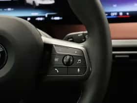 BMW iX (2025) thumbnail 17