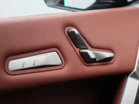 BMW iX (2025) thumbnail 23