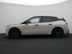 BMW iX (2025) thumbnail 4