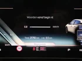 BMW iX (2025) thumbnail 31