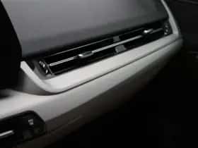 BMW X1 (2023) thumbnail 12