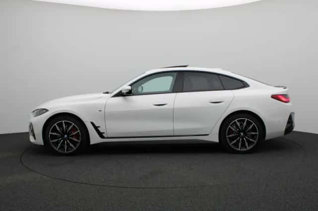 BMW i4 (2024) thumbnail 4