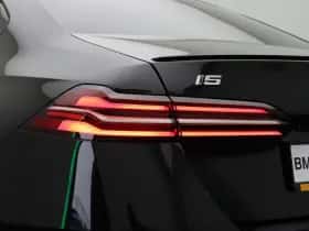 BMW i5 (2025) thumbnail 9
