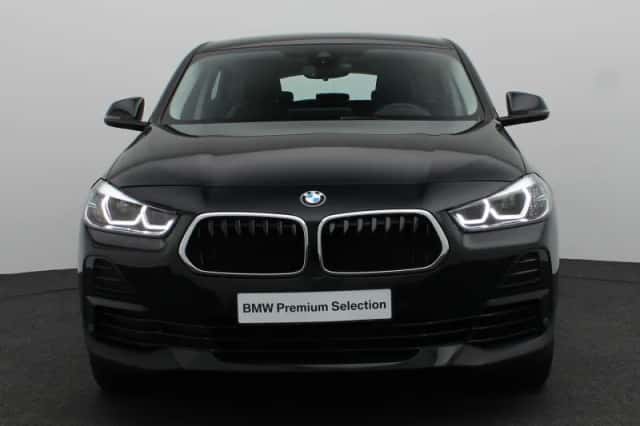 BMW X2 (2021) thumbnail 3