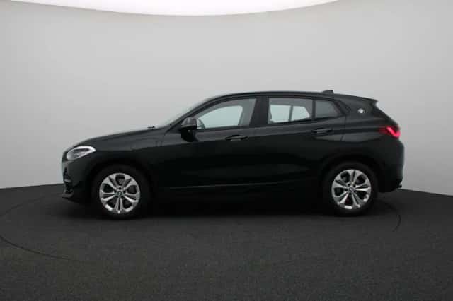 BMW X2 (2021) thumbnail 4