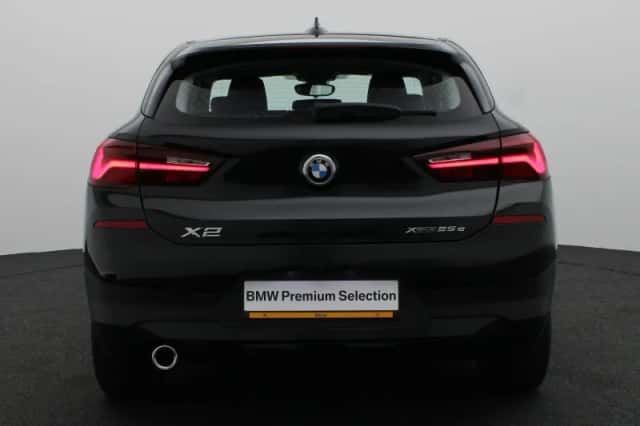 BMW X2 (2021) thumbnail 5