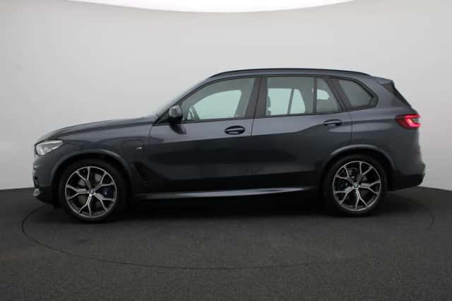 BMW X5 (2021) thumbnail 4