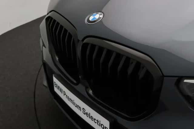BMW X5 (2021) thumbnail 6