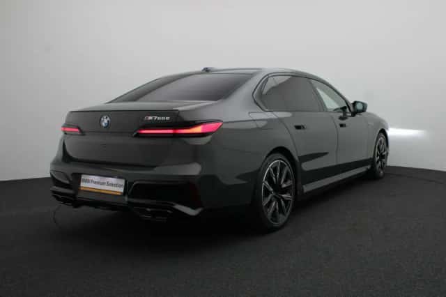 BMW 7-Serie (2025) thumbnail 2