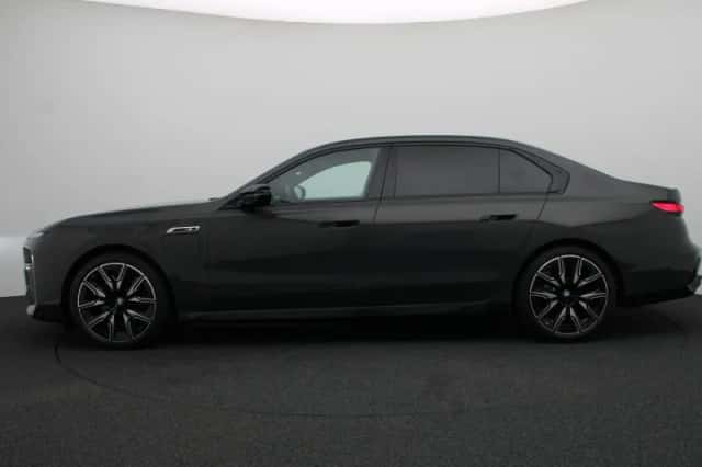 BMW 7-Serie (2025) thumbnail 4