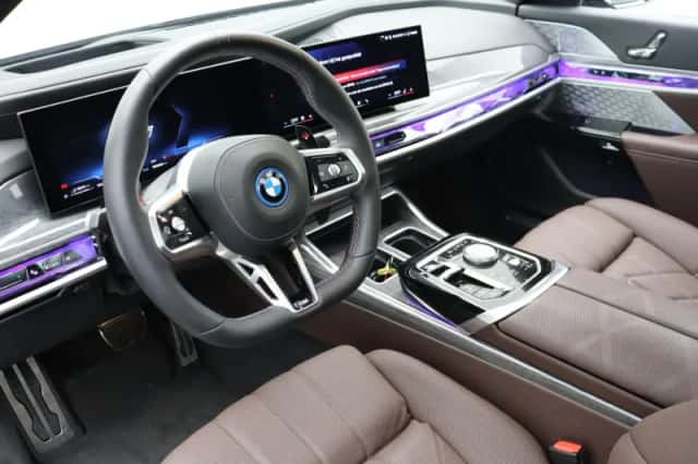 BMW 7-Serie (2025) thumbnail 6
