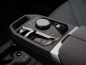 BMW iX (2025) thumbnail 18