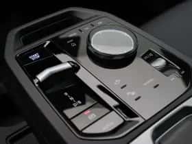 BMW iX (2025) thumbnail 22