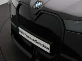 BMW iX (2025) thumbnail 6