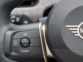 MINI Cabrio (2025) thumbnail 17