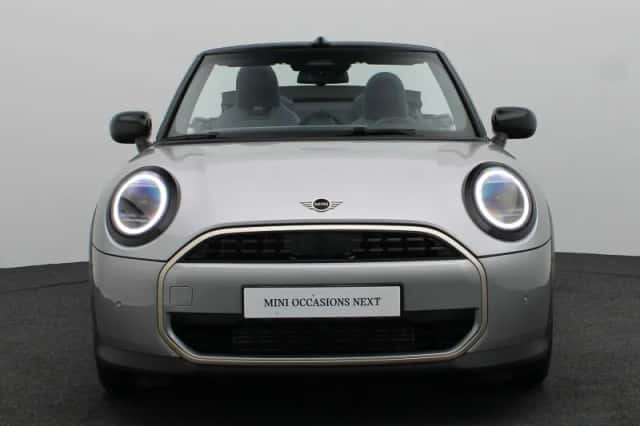 MINI Cabrio (2025) thumbnail 3