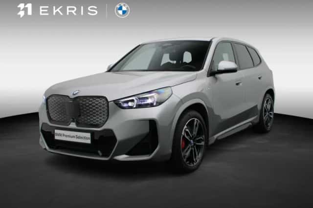 BMW iX1 (2025) thumbnail 1