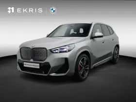 BMW iX1 (2025) thumbnail 1