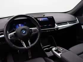 BMW iX1 (2025) thumbnail 13