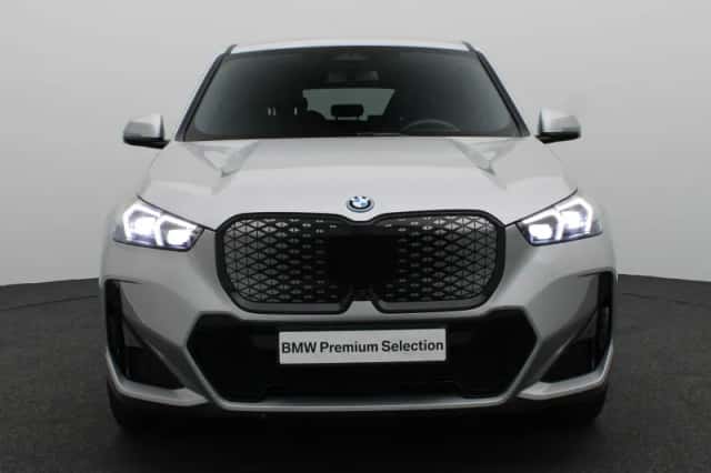 BMW iX1 (2025) thumbnail 3