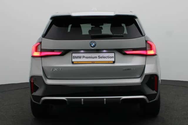 BMW iX1 (2025) thumbnail 5