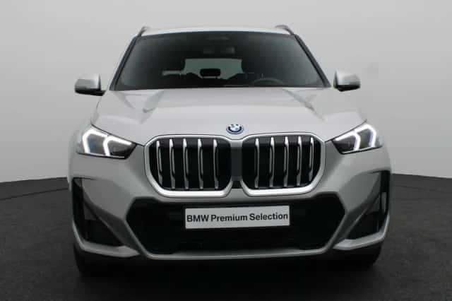 BMW X1 (2023) thumbnail 3