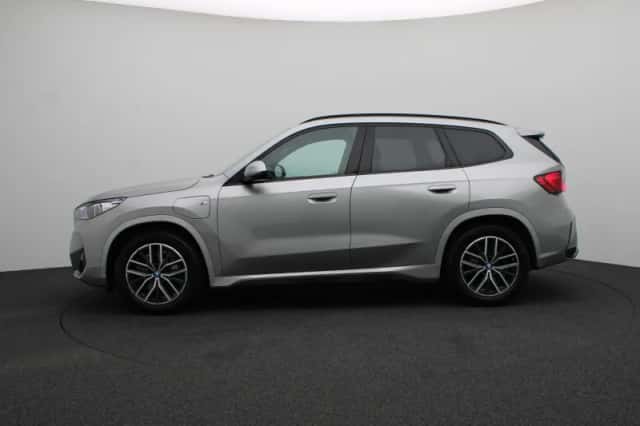 BMW X1 (2023) thumbnail 4