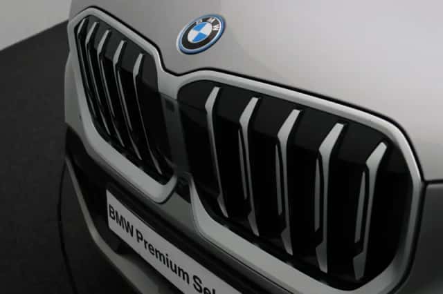 BMW X1 (2023) thumbnail 6