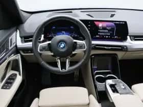 BMW X1 (2024) thumbnail 24