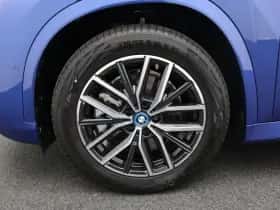 BMW X1 (2024) thumbnail 8