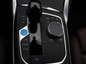 BMW i4 (2022) thumbnail 17