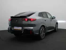 BMW iX2 (2025) thumbnail 2