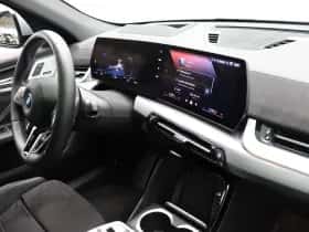 BMW iX2 (2025) thumbnail 30