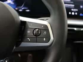 BMW iX2 (2025) thumbnail 10