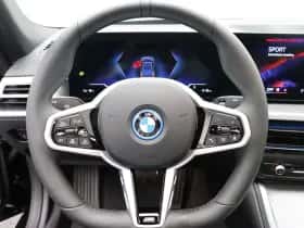 BMW i4 (2026) thumbnail 12