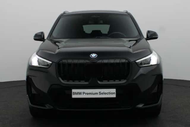 BMW X1 (2024) thumbnail 3
