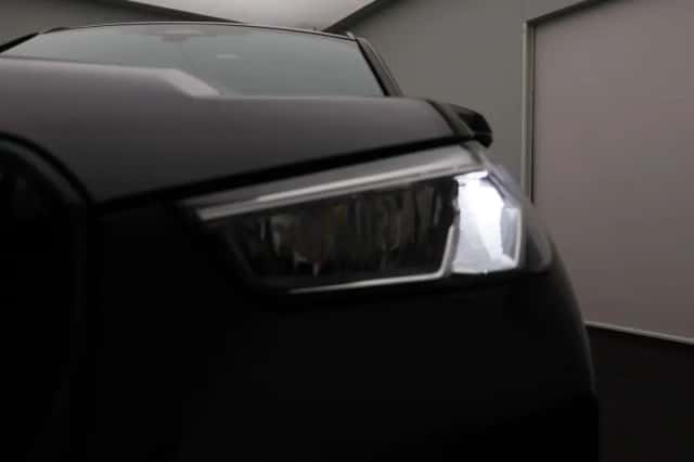 BMW X1 (2024) thumbnail 6